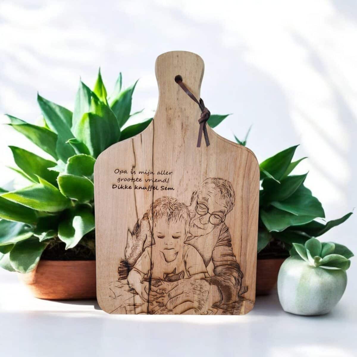 1x borrelplank graveren / bedrukken | snijplank | serveerplank | foto, logo of tekst | 33x21 cm | Acacia | handvat | zelf ontwerpen