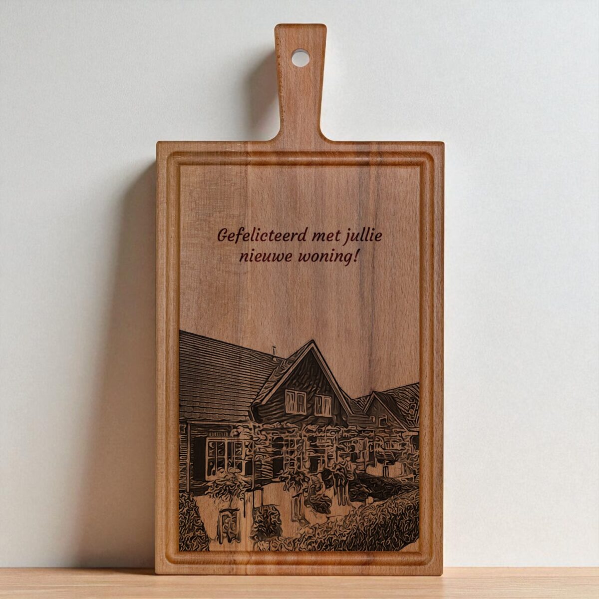 Borrelplank Gegraveerd – Housewarming Cadeau – Huis of Woning Graveren – Beuken Houten Serveerplank 37×19 cm – Met Foto of Tekst Personaliseerbaar